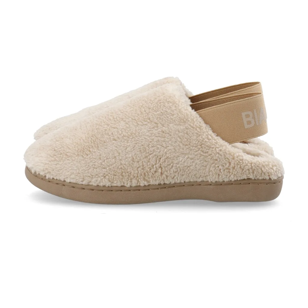 Biathea Sand Slippers