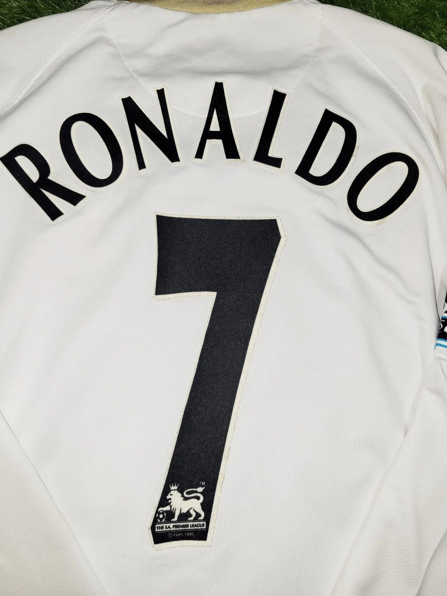 Cristiano Ronaldo Manchester United 2006 2007 Away Long Sleeve Soccer Jersey L SKU# H6SYS 146818