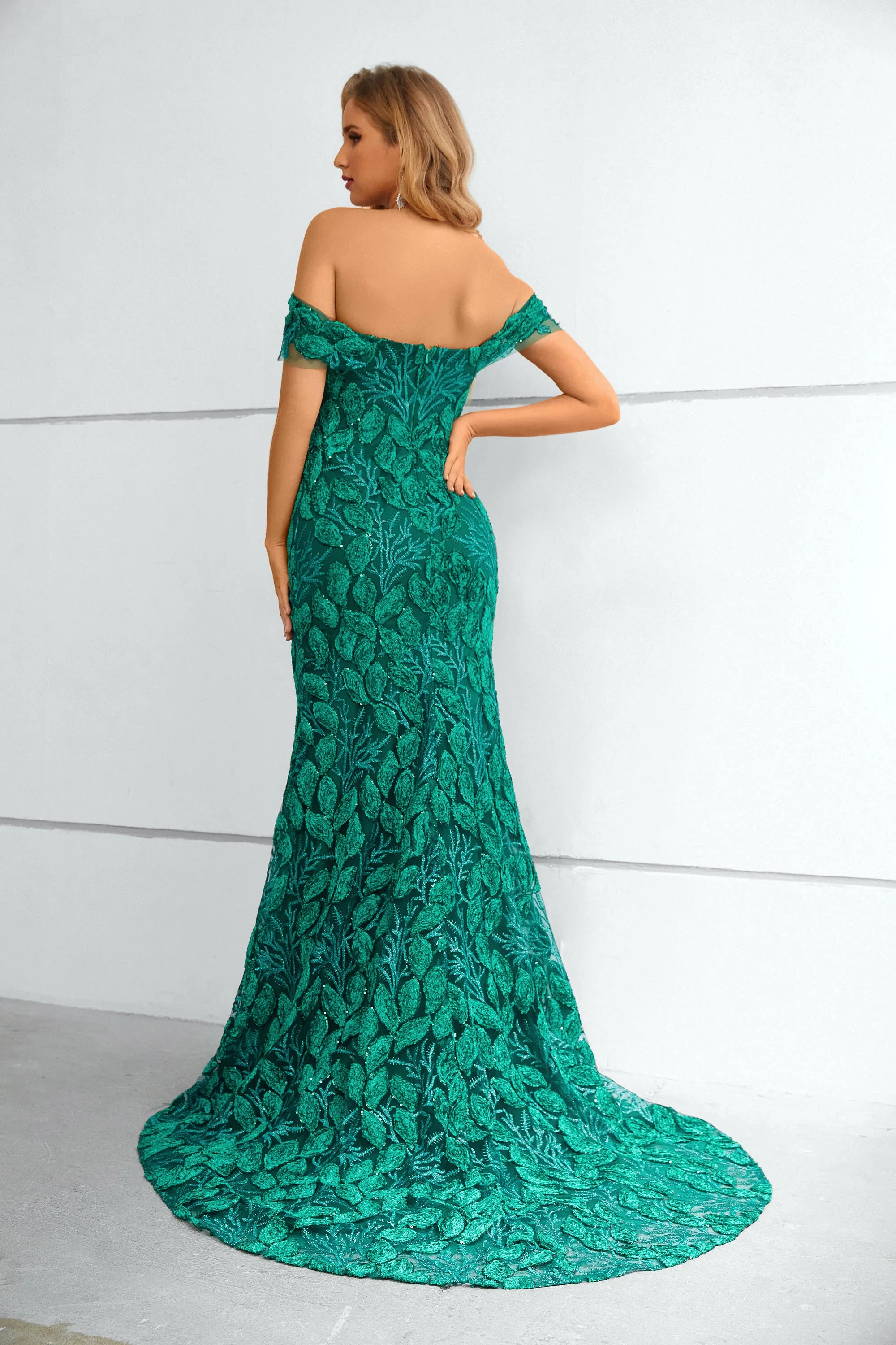 Green Mermaid Off-The-Shoulder Lace Long Prom Dress