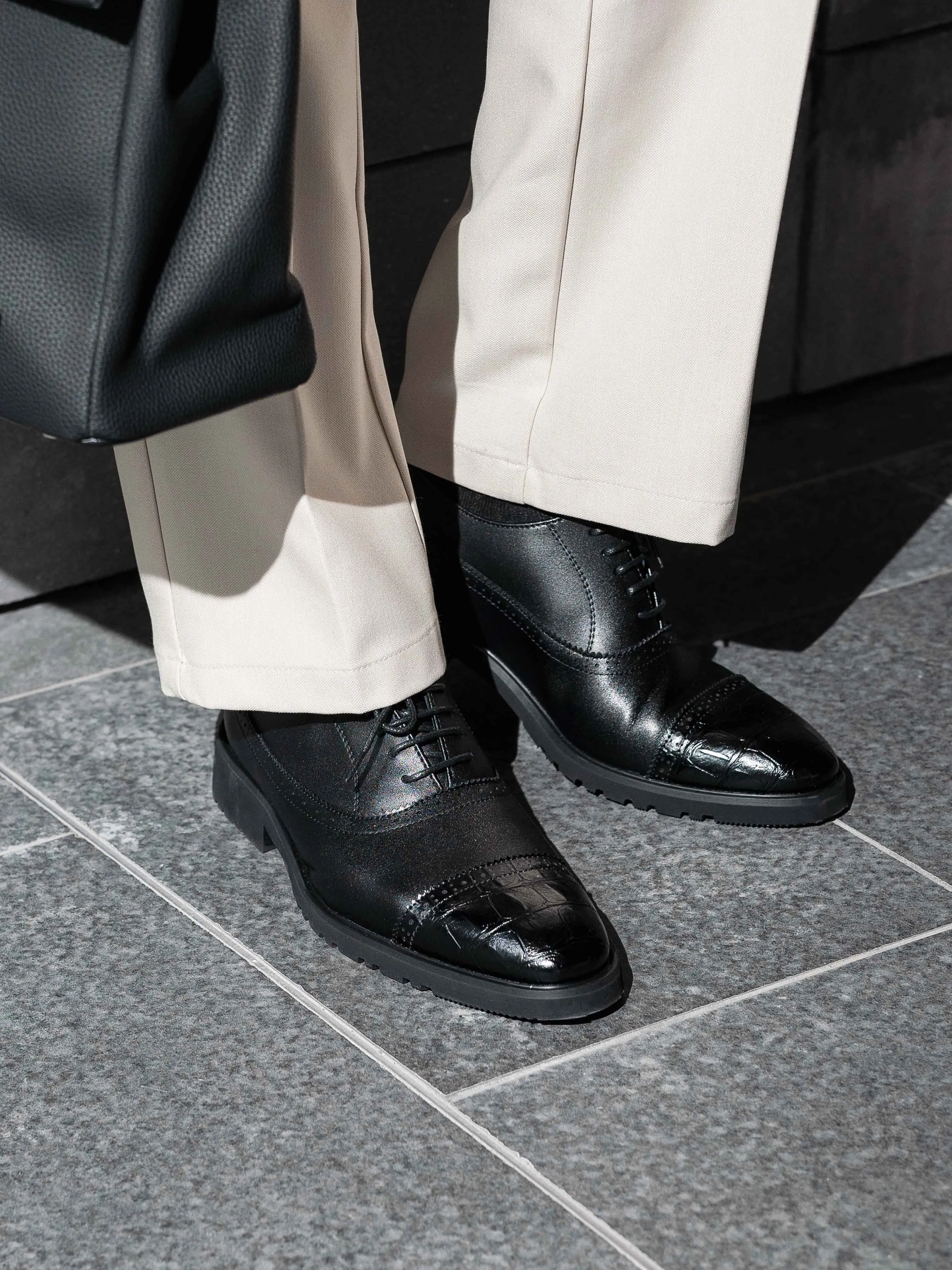 Howard Oxford Croco Cap Toe - Black Lace Up (Flexi-Sole)