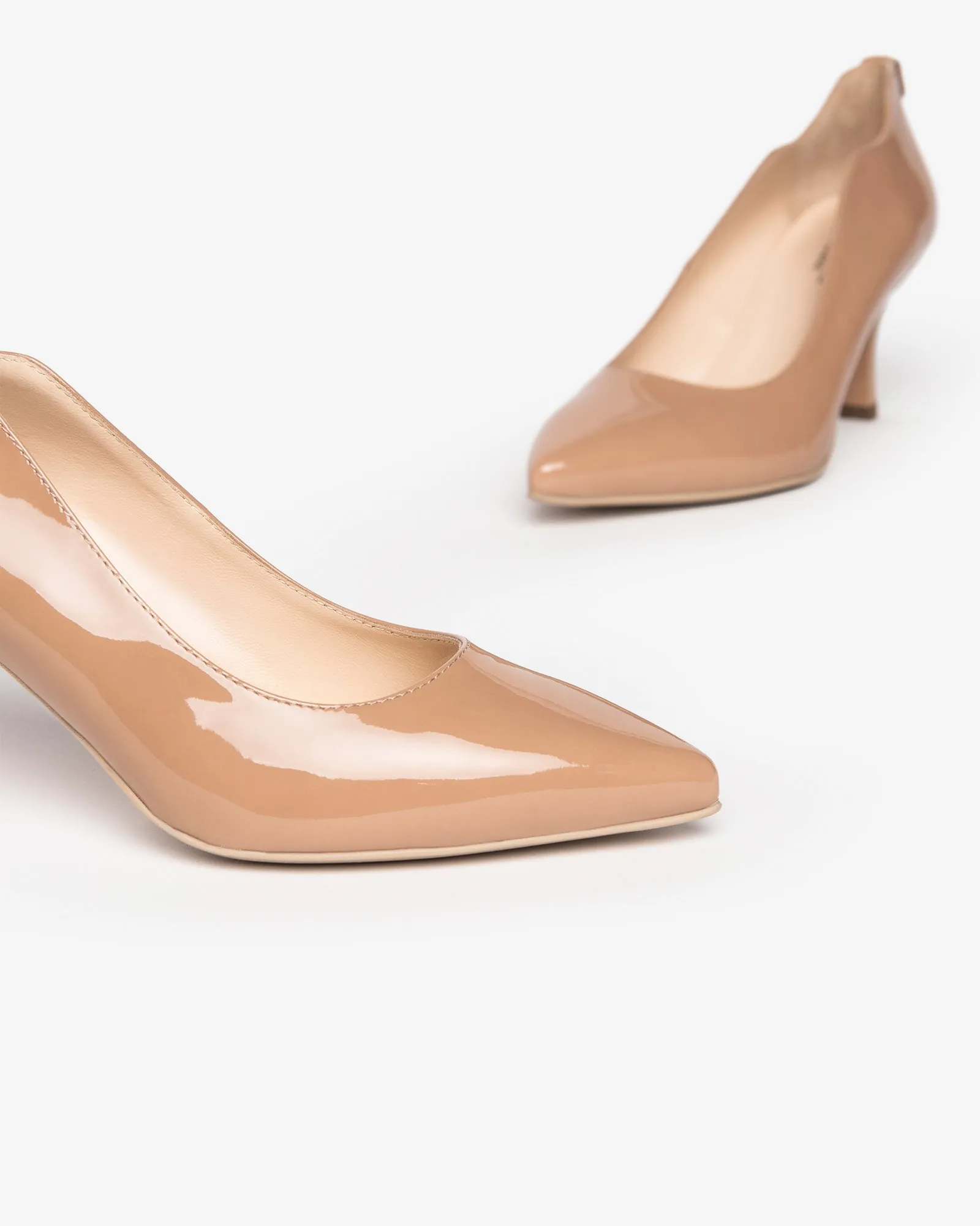 Nero Giardini Nude Leather Wave Heel Court Shoe