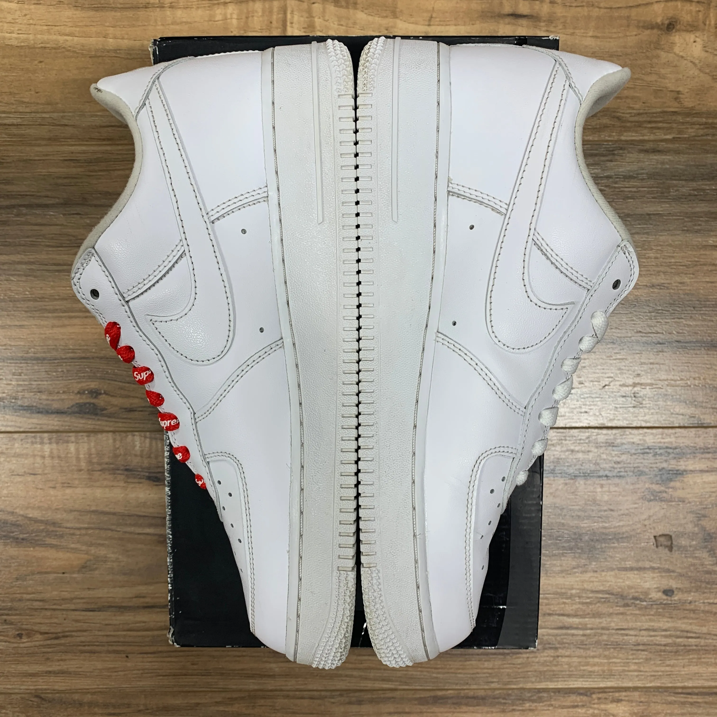 Nike AF1 Low 'Supreme Triple White' Size 8.5