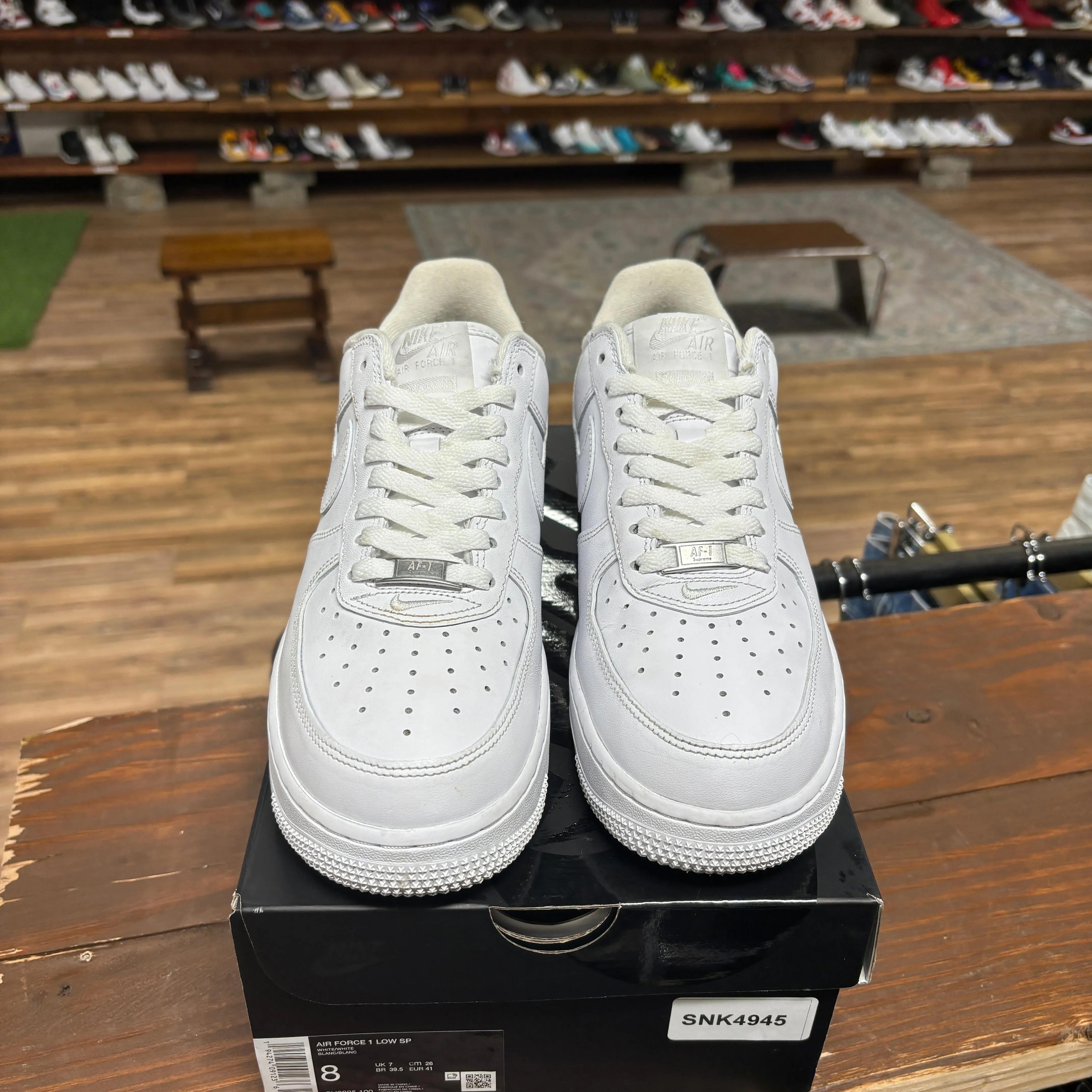 Nike AF1 Low 'Supreme Triple White' Size 8