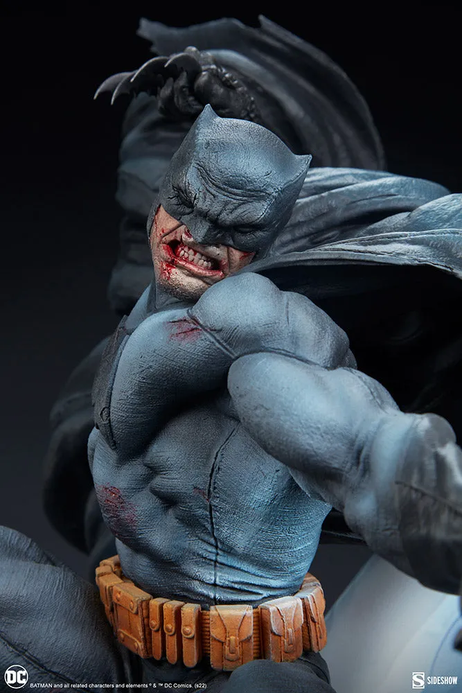 Sidehsow Collectibles Batman: The Dark Knight Returns Premium Format Figure